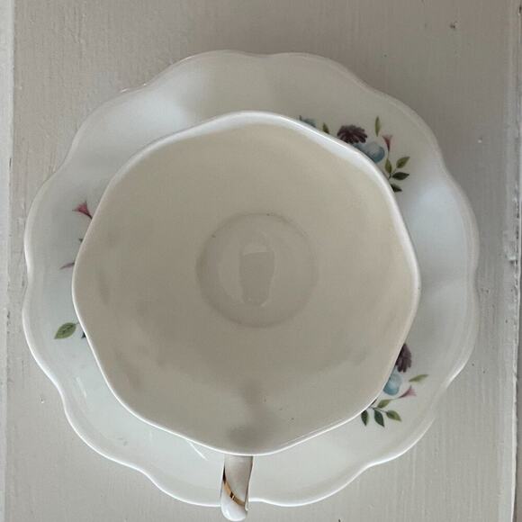 VTG Royal Swansea Bone China, England, Teacup & Saucer, Blue Floral - Picture 6 of 9